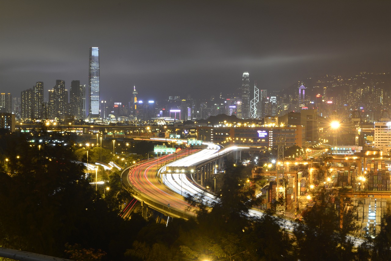 香港电影产业繁荣与多元化的最新港片概览（2017年）